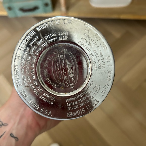 Vintage Stanley Thermo - Picture 2 of 4